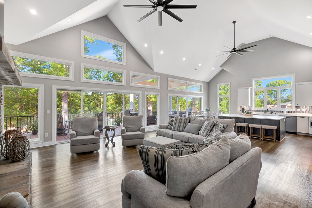 401 Broadwater Circle