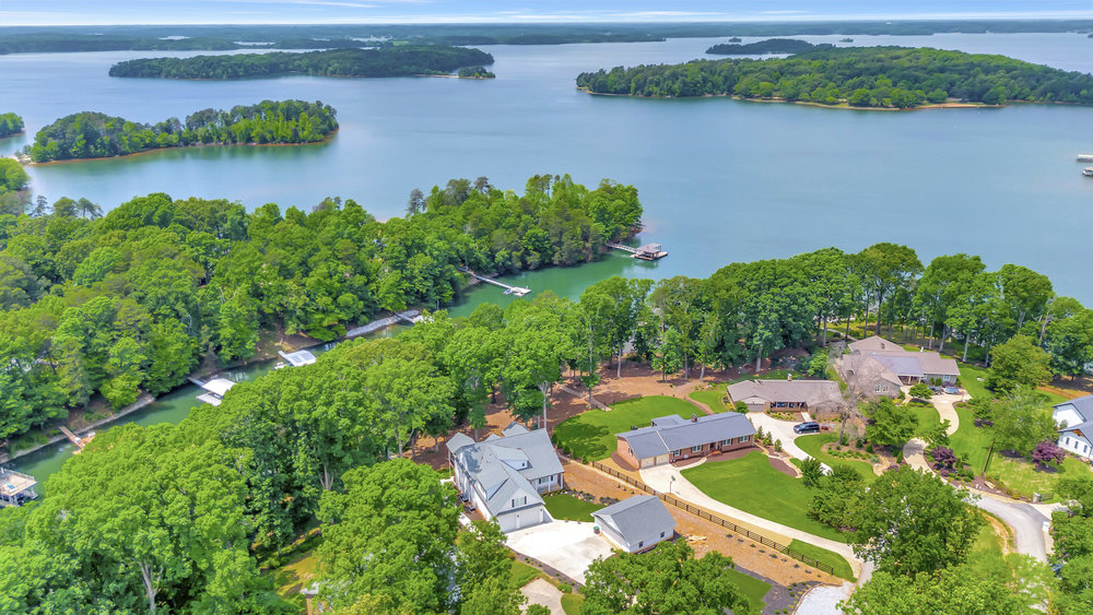 401 Broadwater Circle