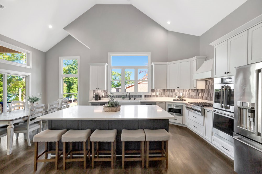 401 Broadwater Circle