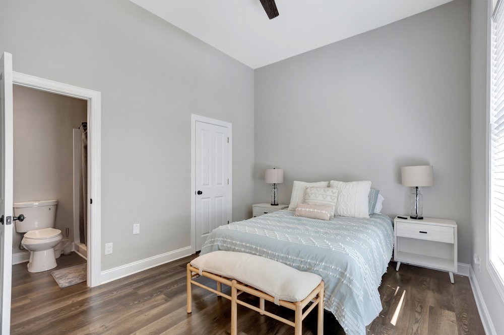 401 Broadwater Circle