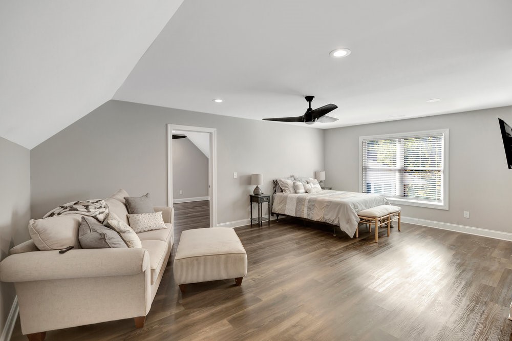 401 Broadwater Circle