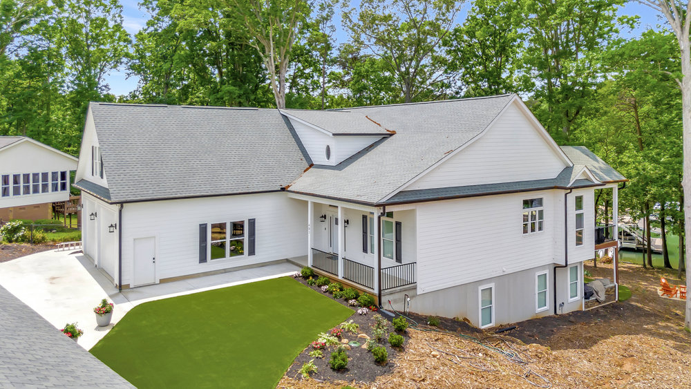 401 Broadwater Circle
