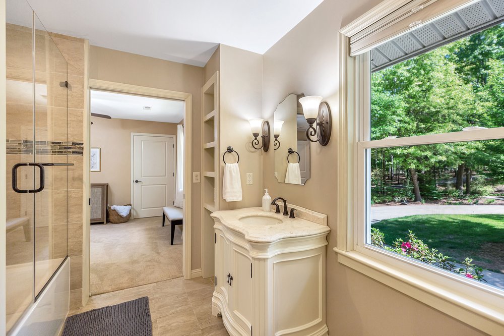 400 Paradise Circle