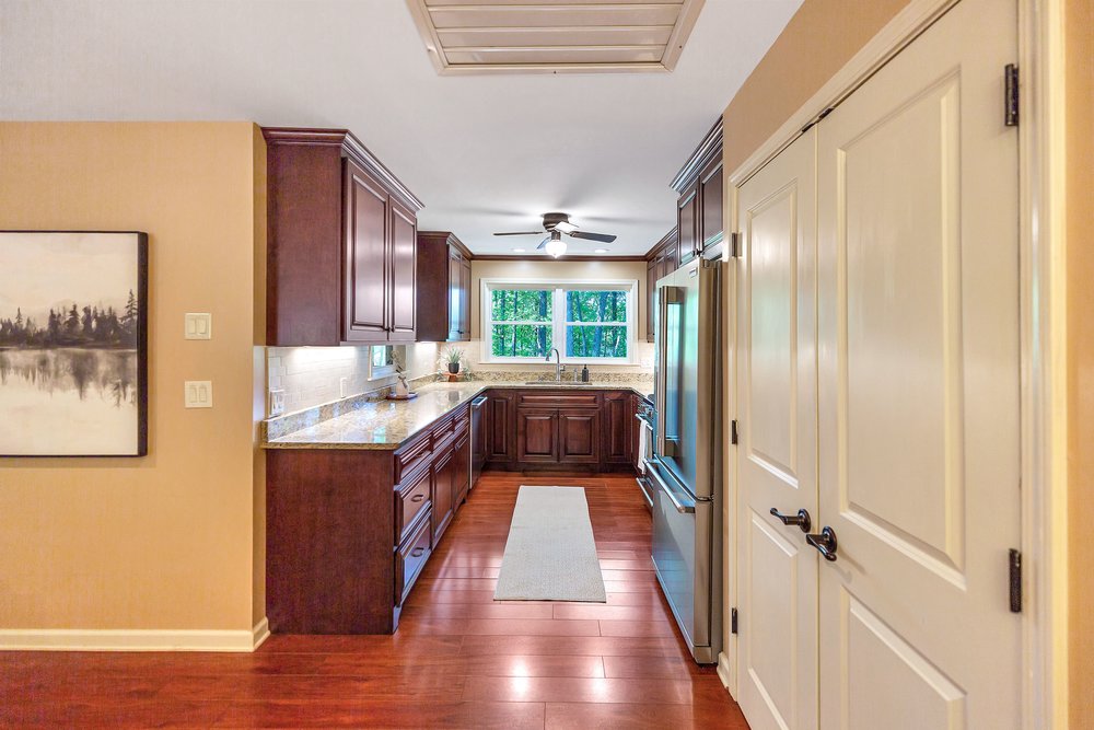400 Paradise Circle