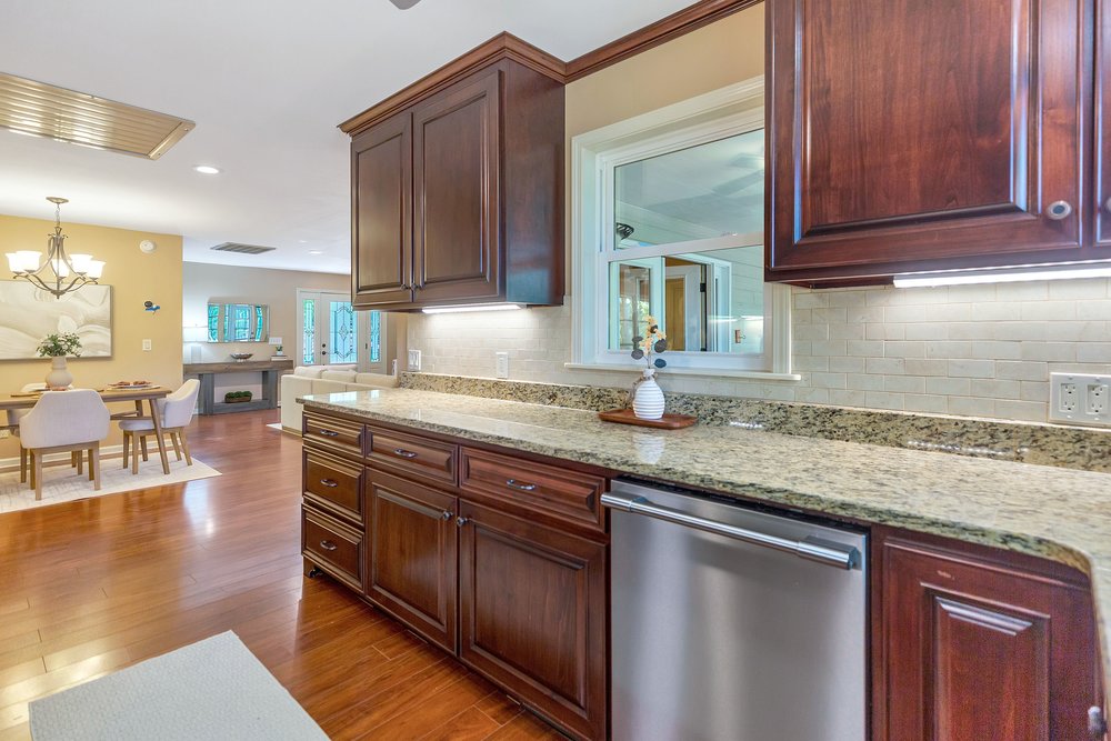 400 Paradise Circle