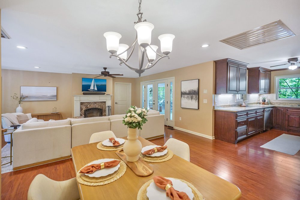 400 Paradise Circle
