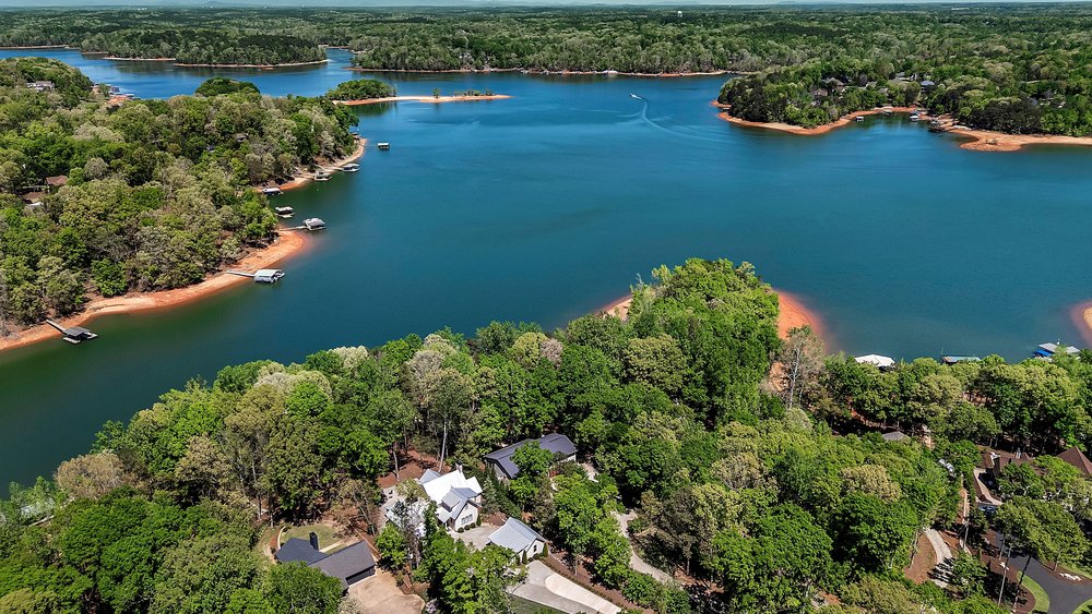 400 Paradise Circle