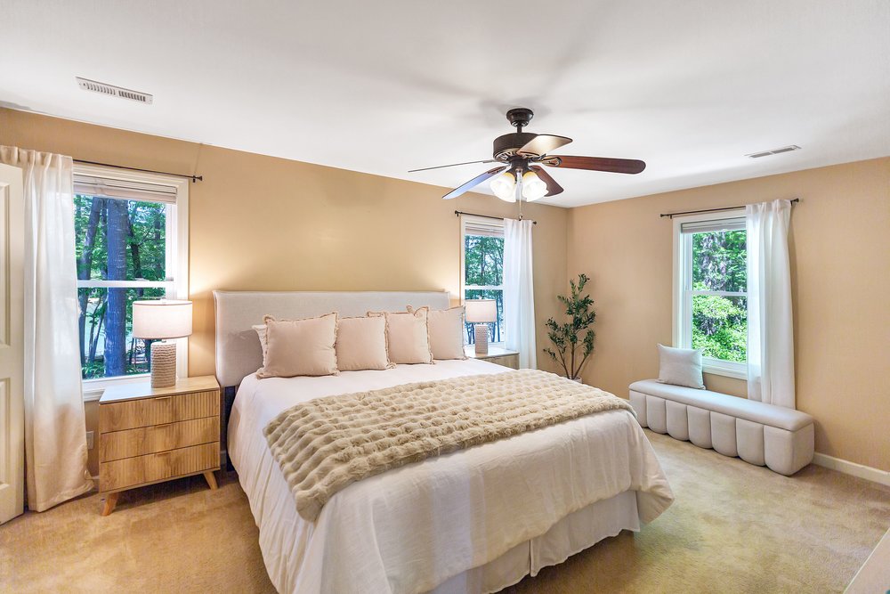 400 Paradise Circle