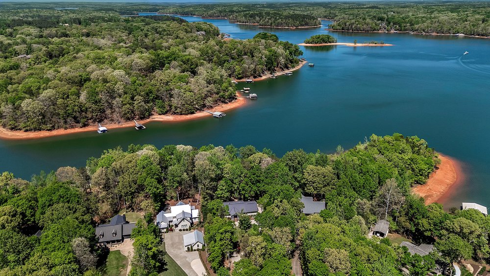 400 Paradise Circle