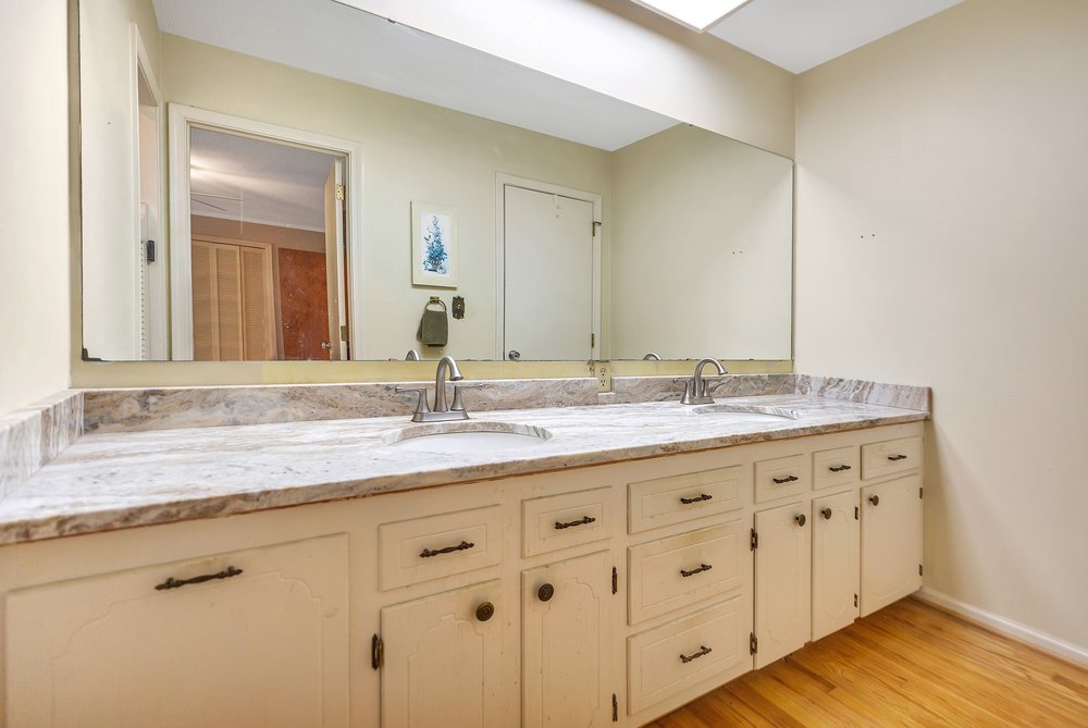 2212 Surfside Drive