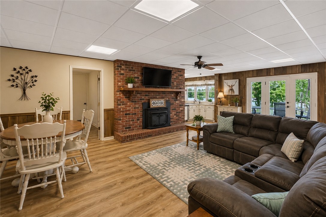 2212 Surfside Drive