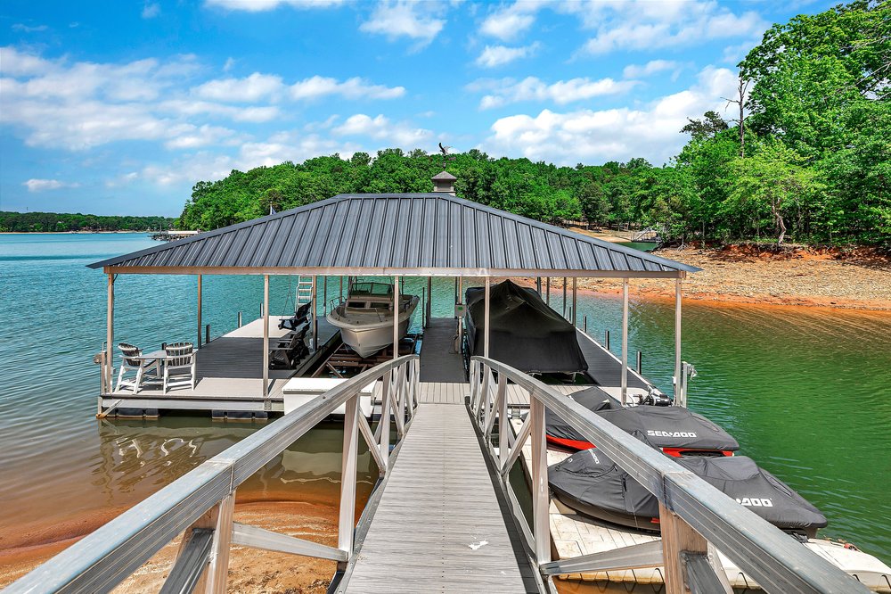 2212 Surfside Drive