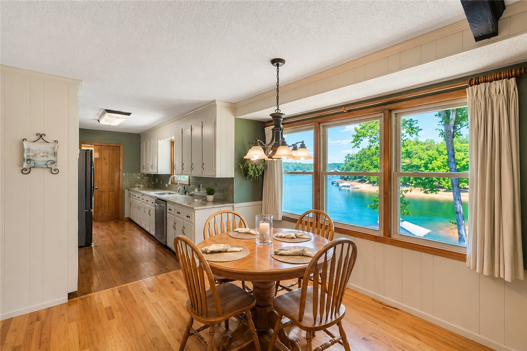 2212 Surfside Drive