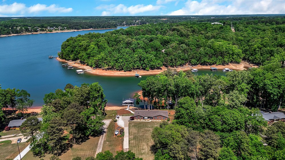 2212 Surfside Drive