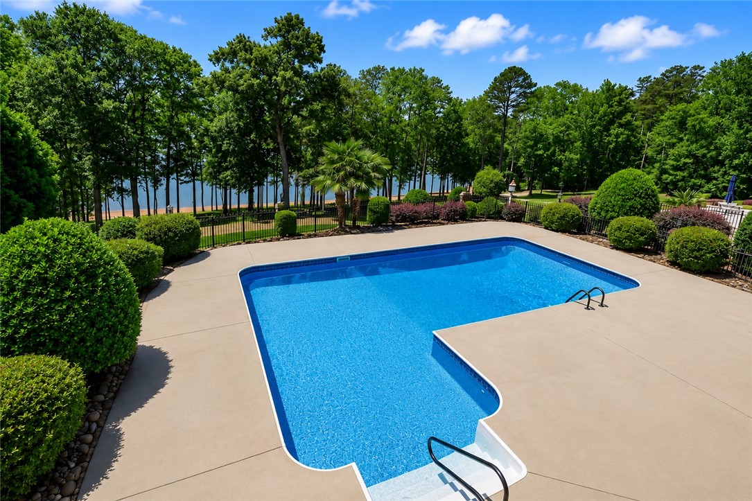 114 Willowbend Drive