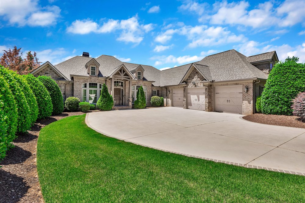 114 Willowbend Drive