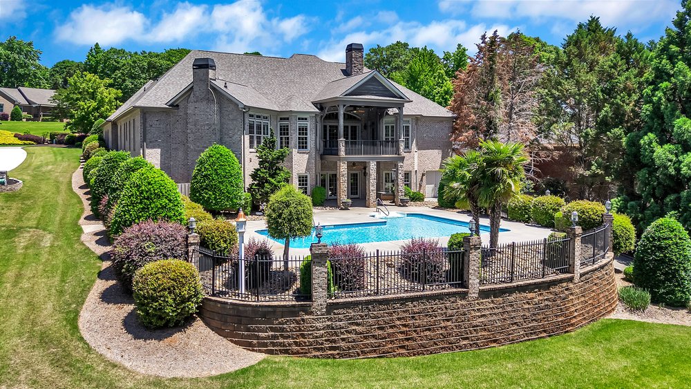 114 Willowbend Drive