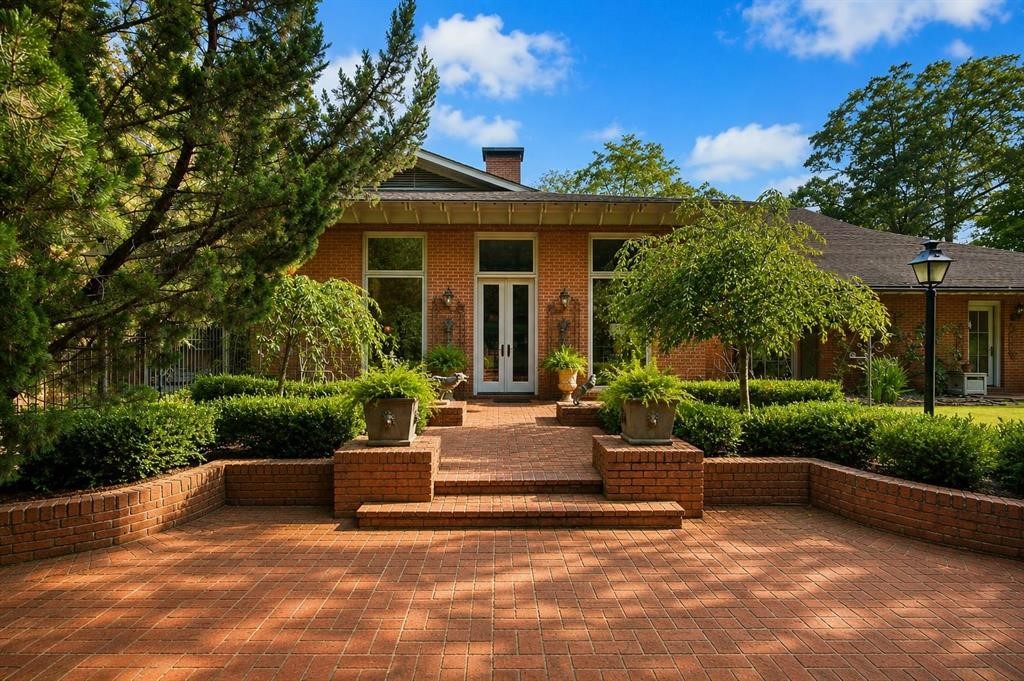 325 Lanham Circle
