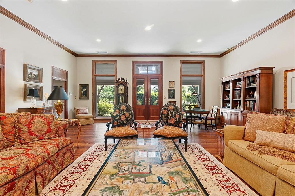 325 Lanham Circle