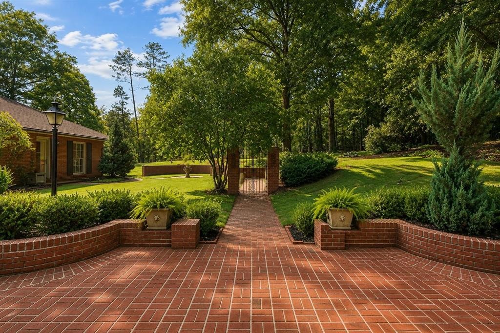 325 Lanham Circle