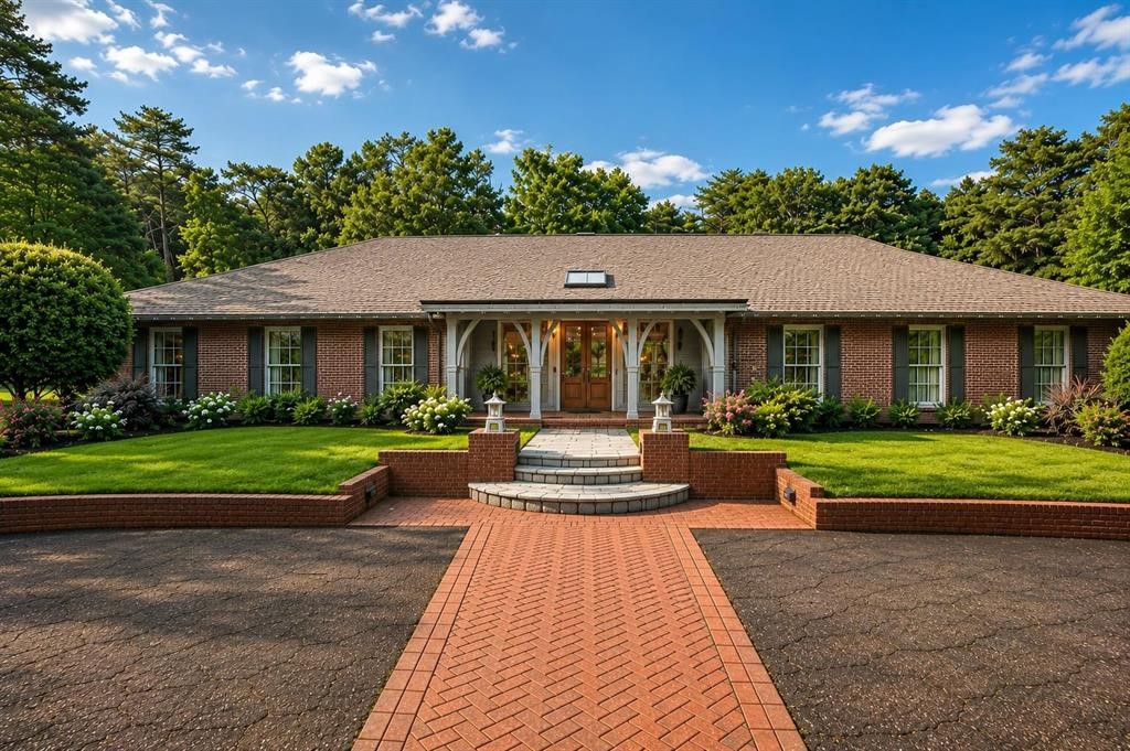 325 Lanham Circle