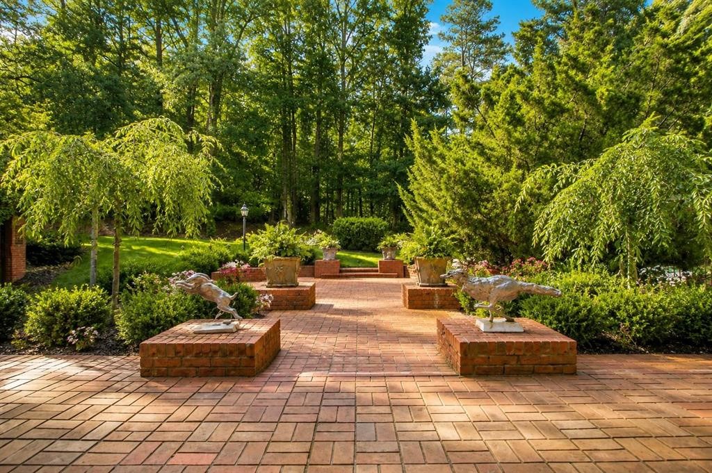 325 Lanham Circle