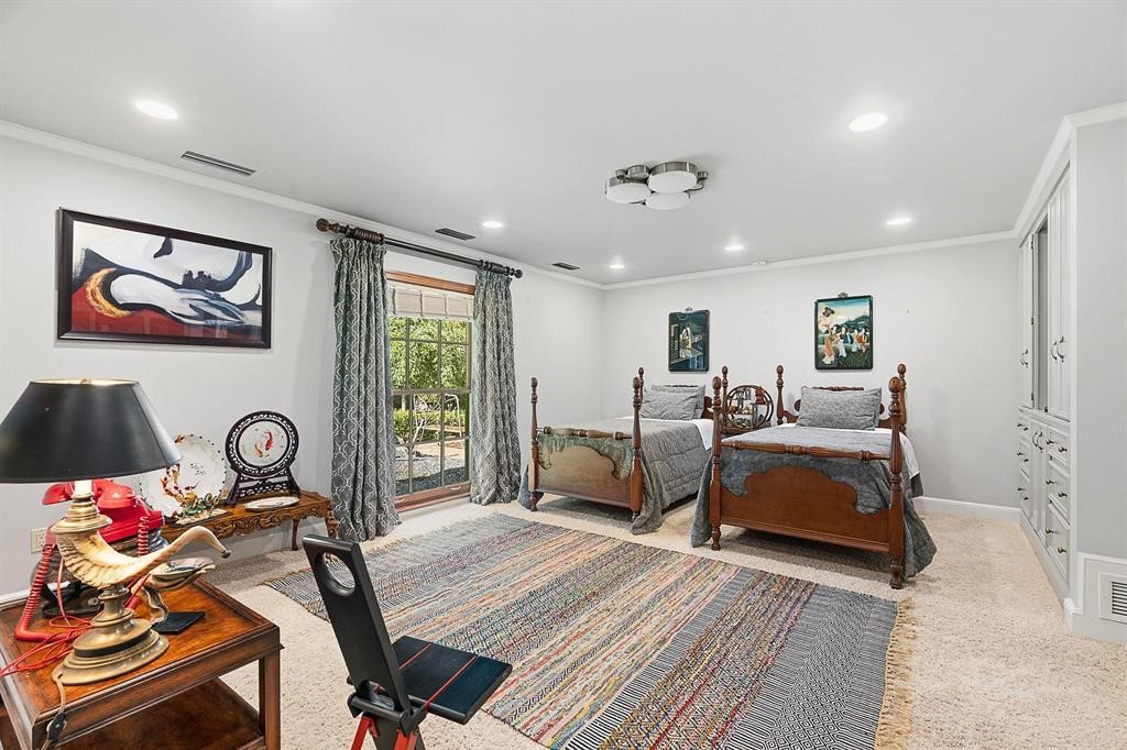 325 Lanham Circle