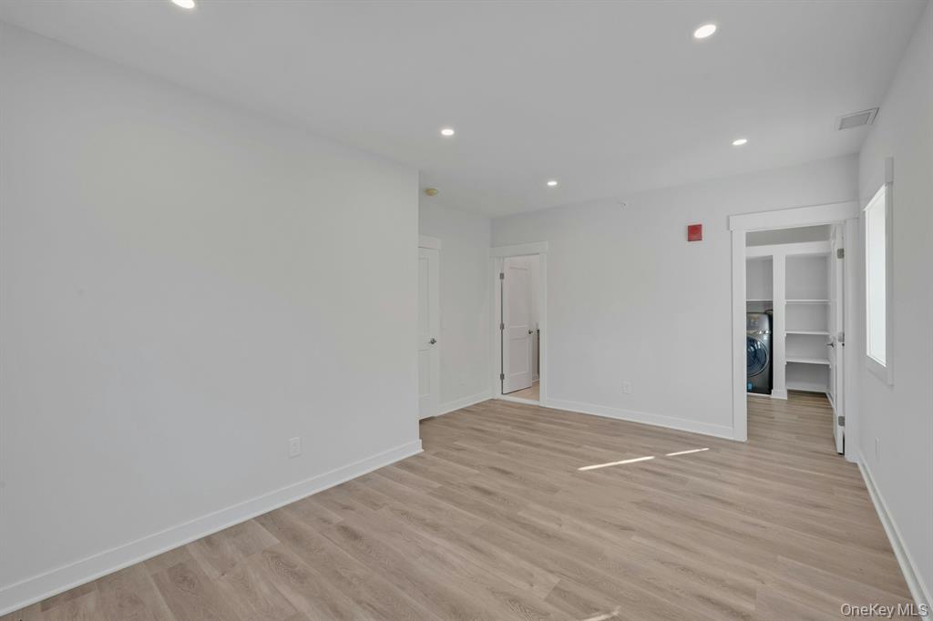 1133 Pleasantville Road Unit: 3B