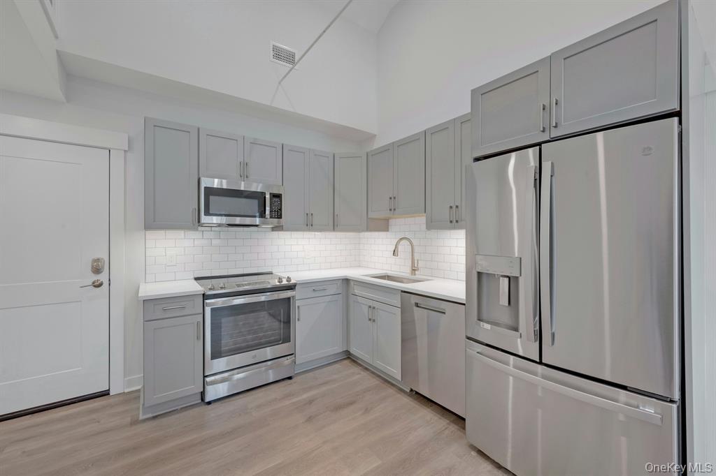 1133 Pleasantville Road Unit: 3B