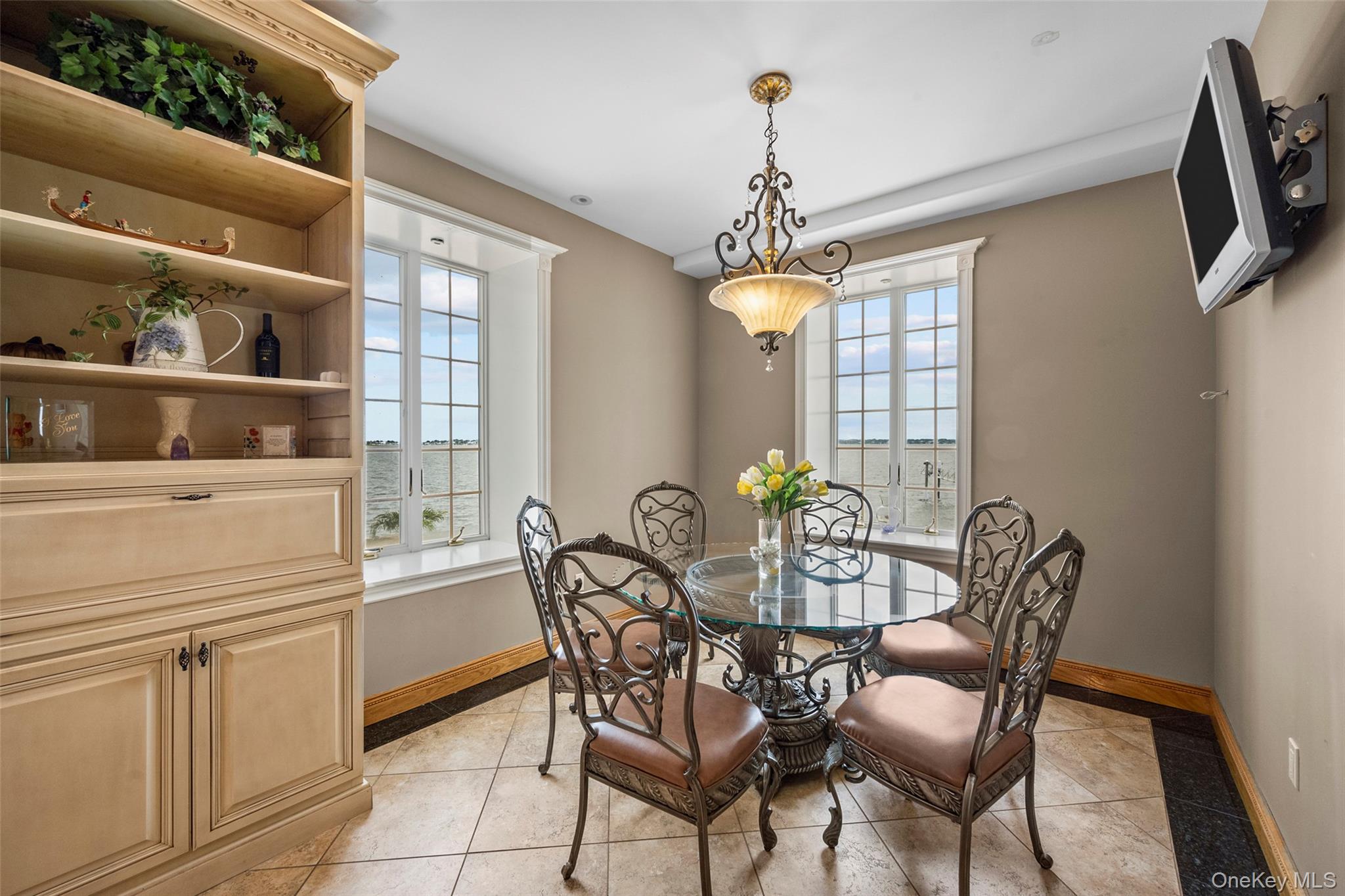 3407 Country Club Road