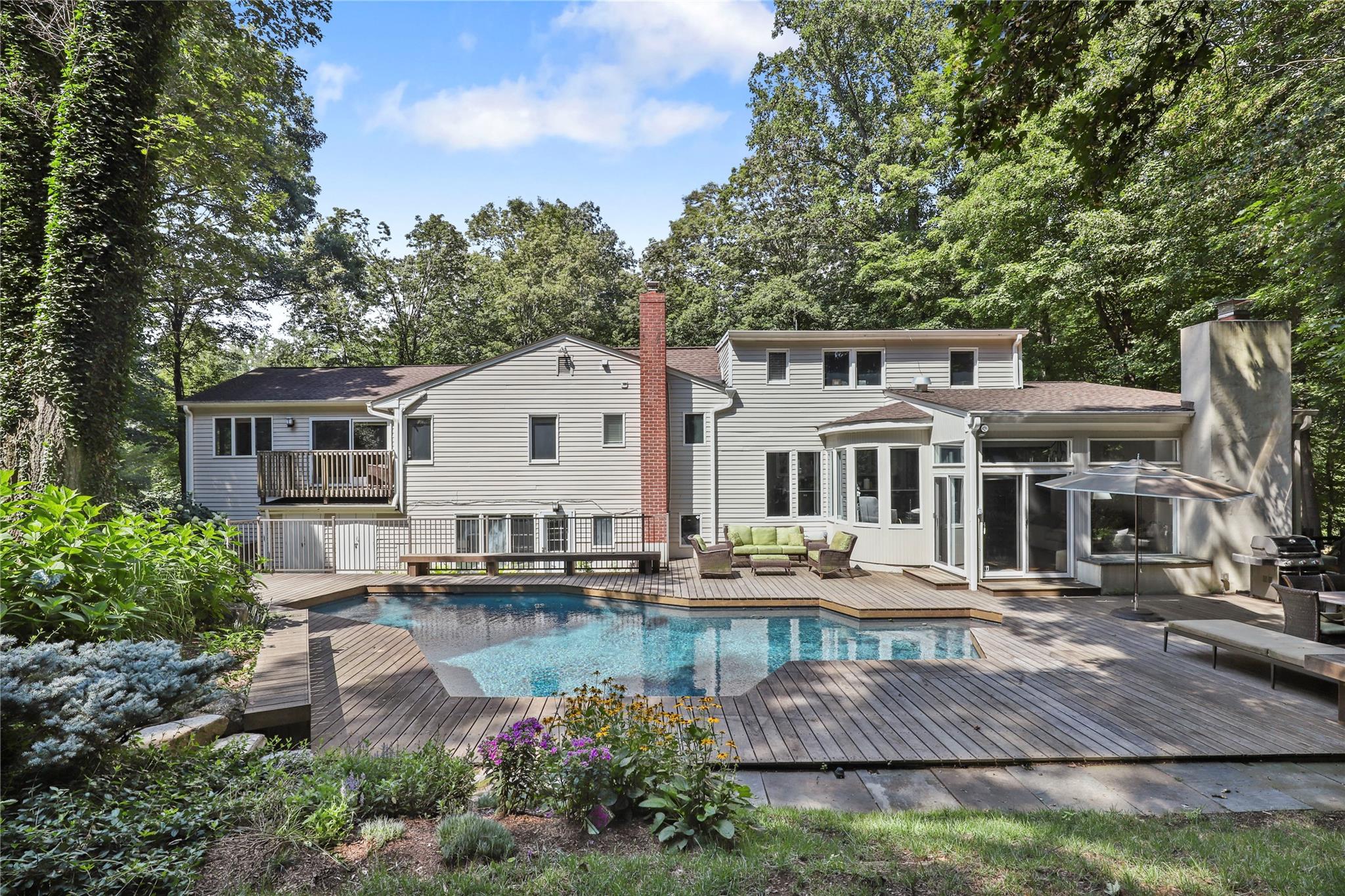 8 Hardscrabble Circle