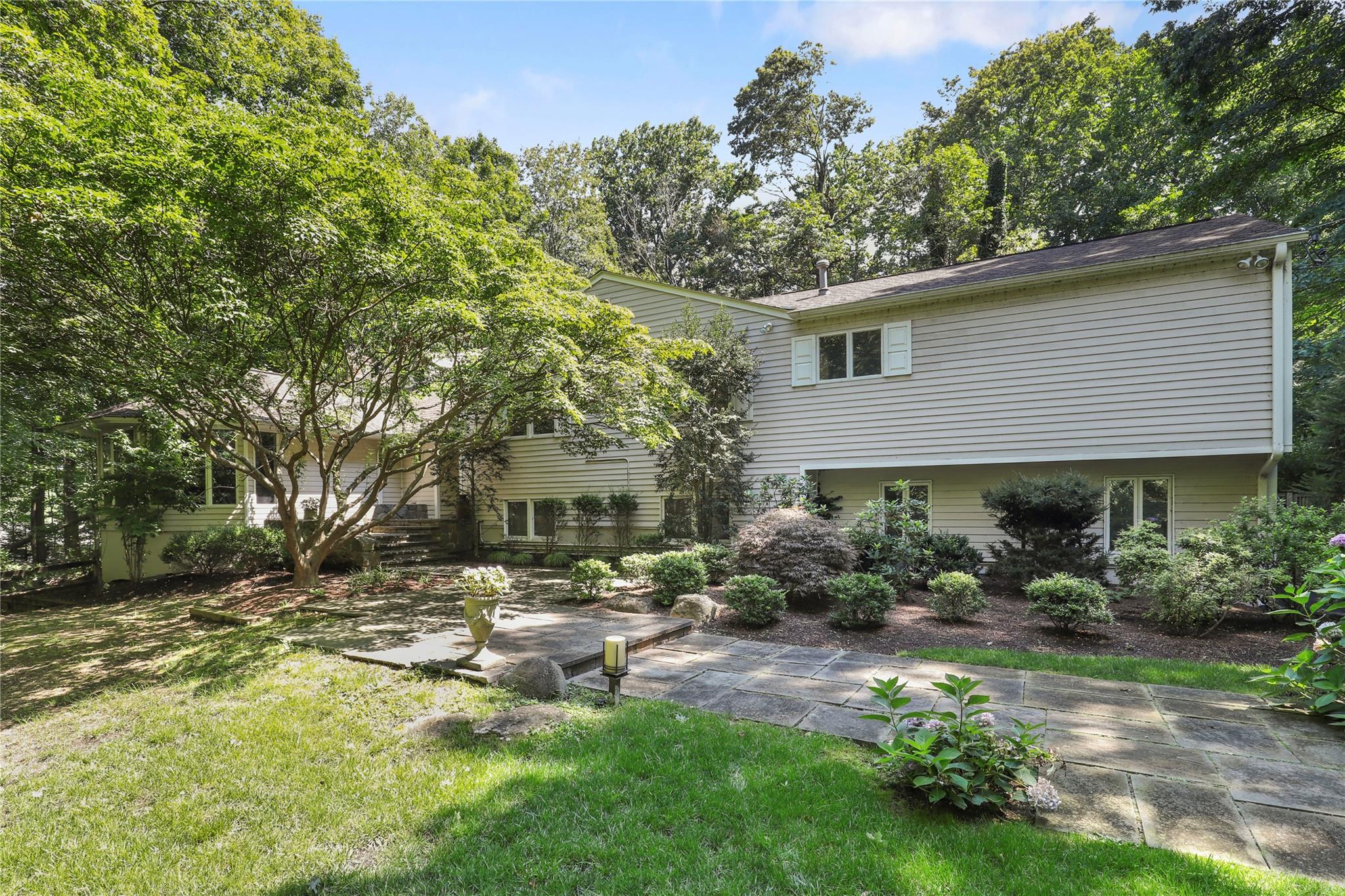 8 Hardscrabble Circle