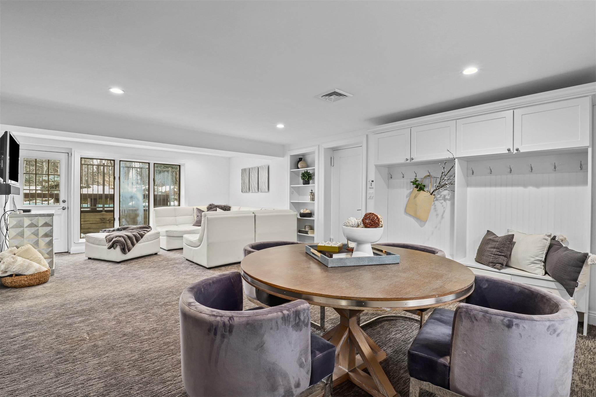 8 Hardscrabble Circle