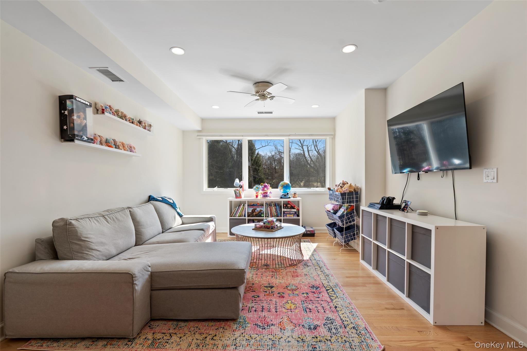 15 Haights Cross Road