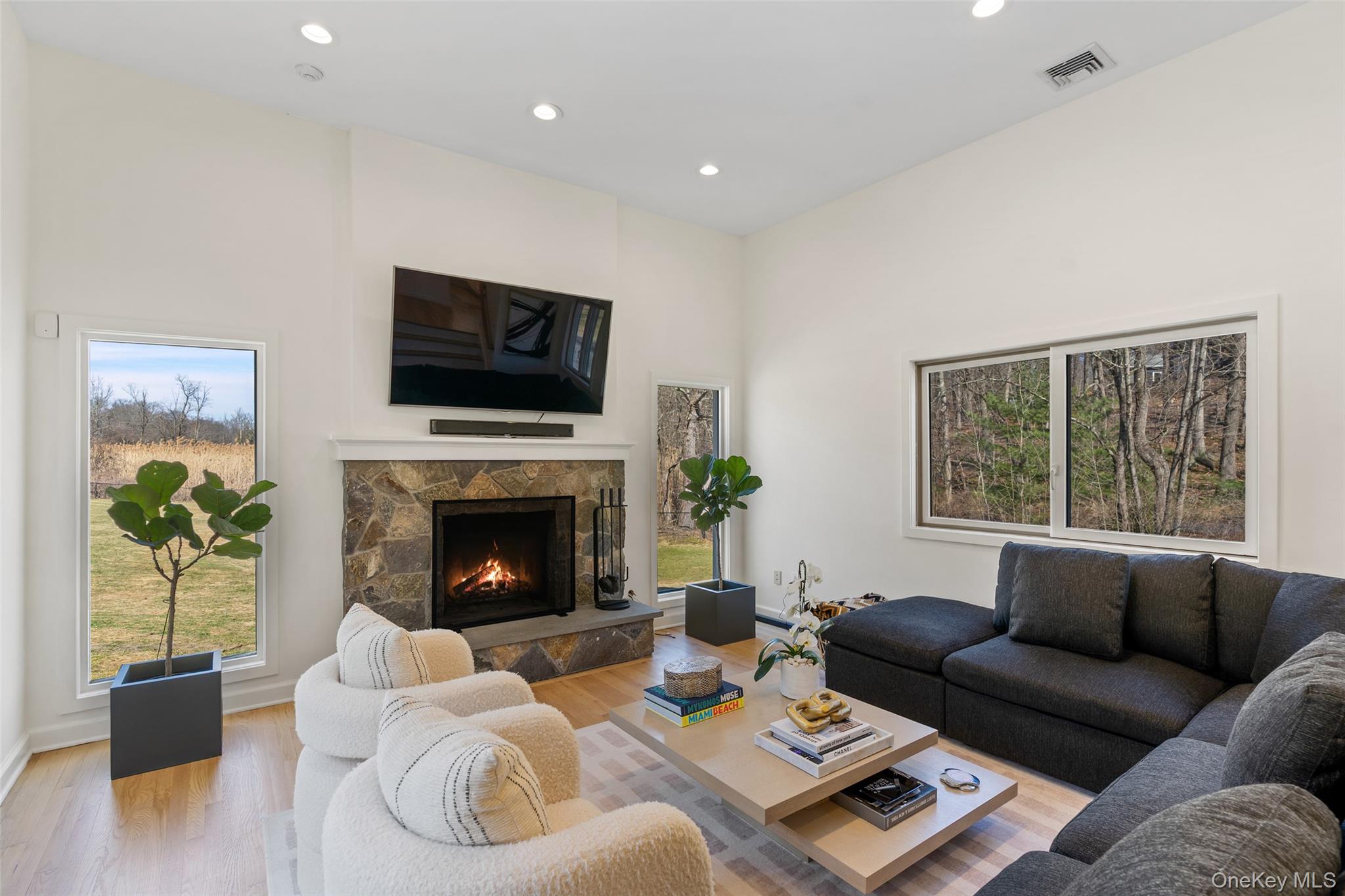 15 Haights Cross Road