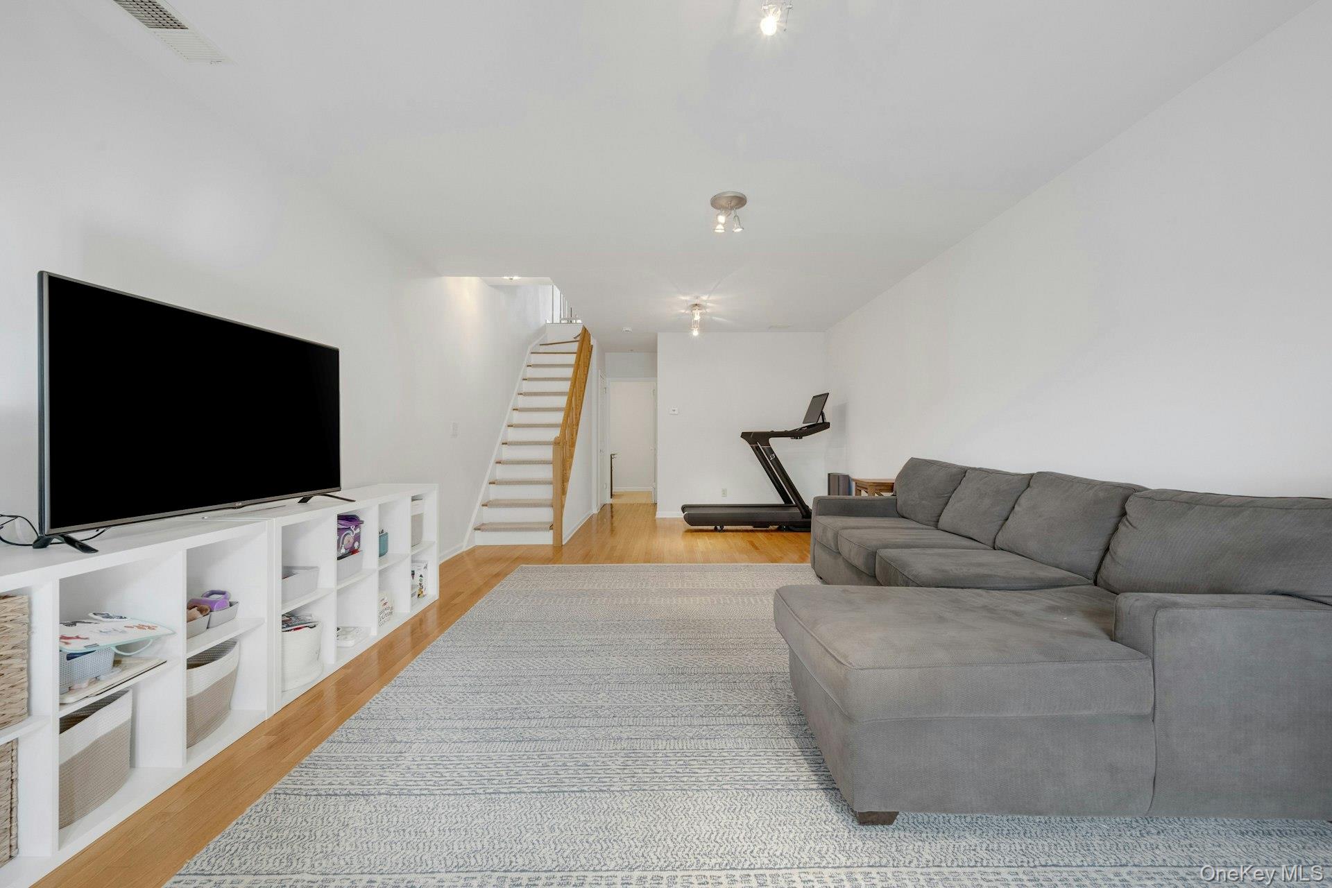 1403 Pondcrest Lane