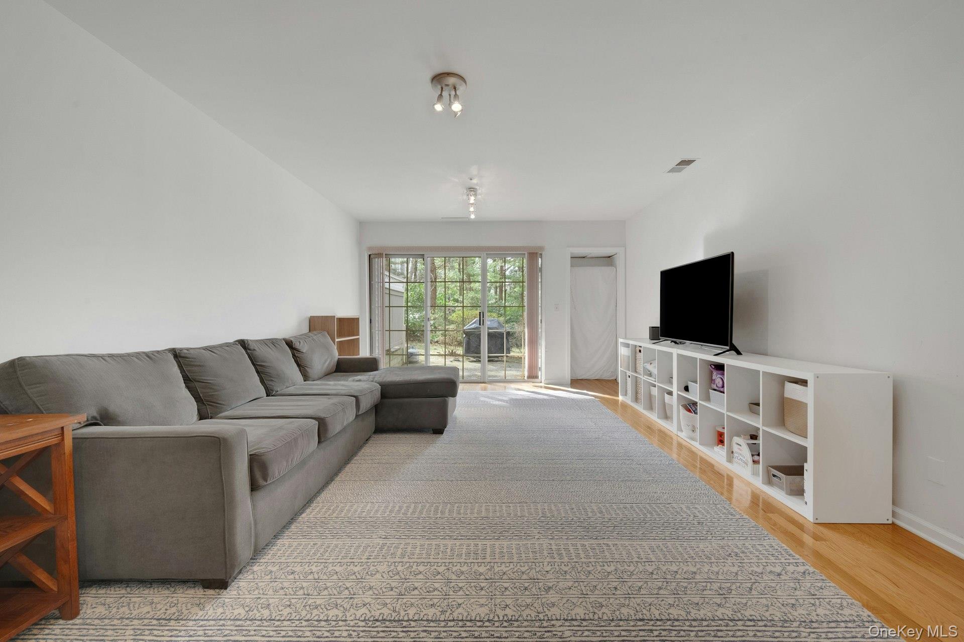 1403 Pondcrest Lane