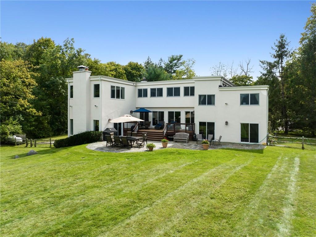 15 Haights Cross Road