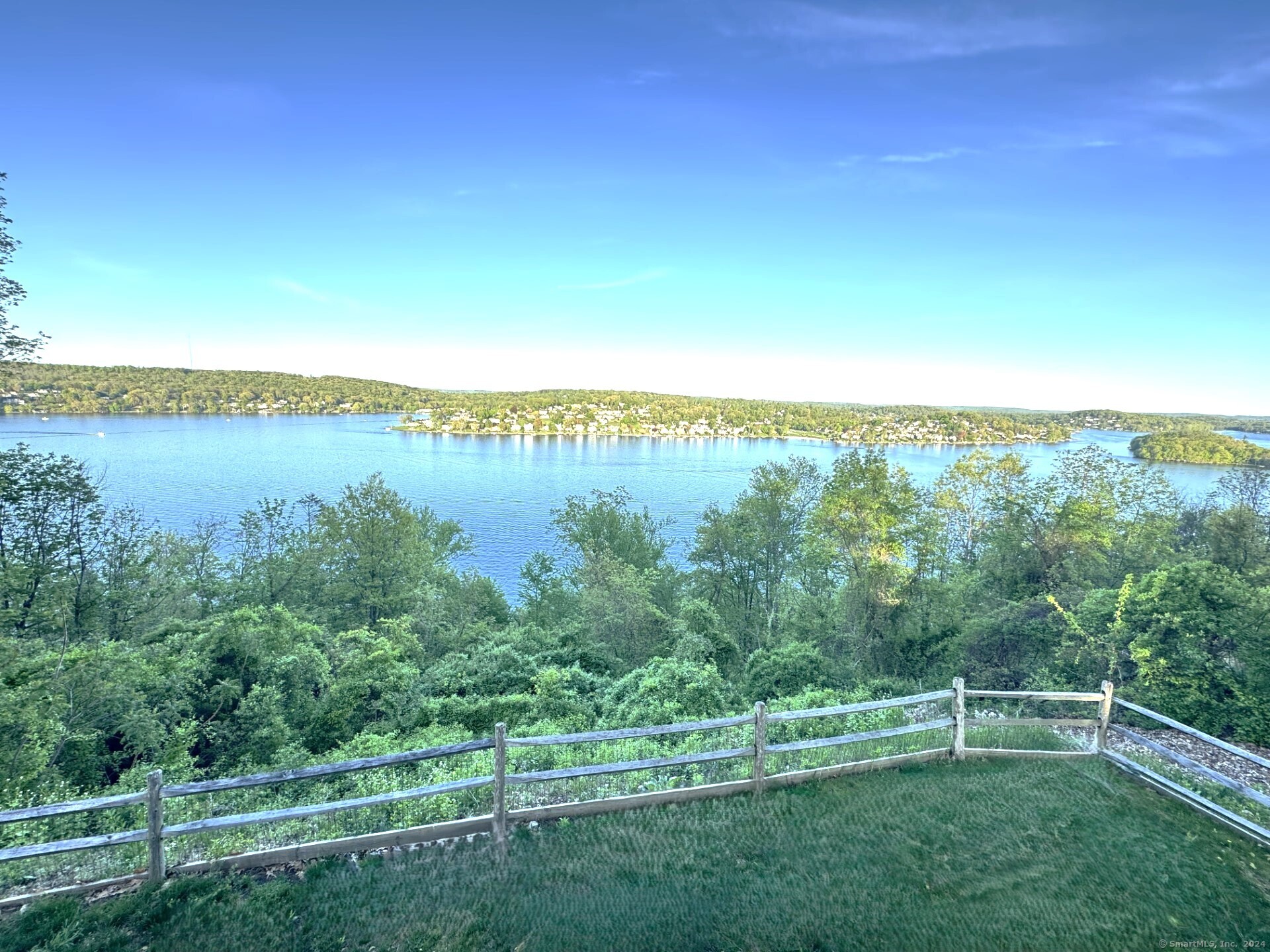 26 Hemlock Trail