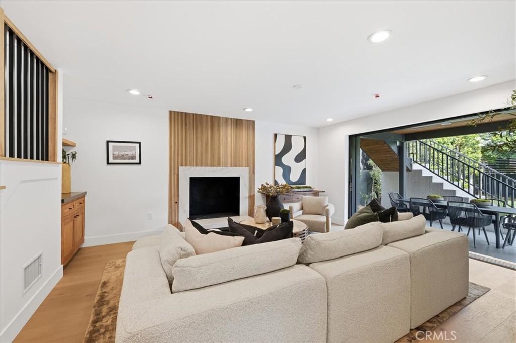 865 10th Street