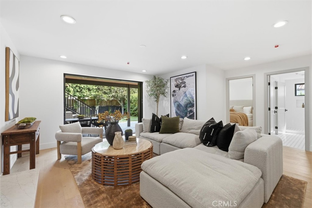 865 10th Street