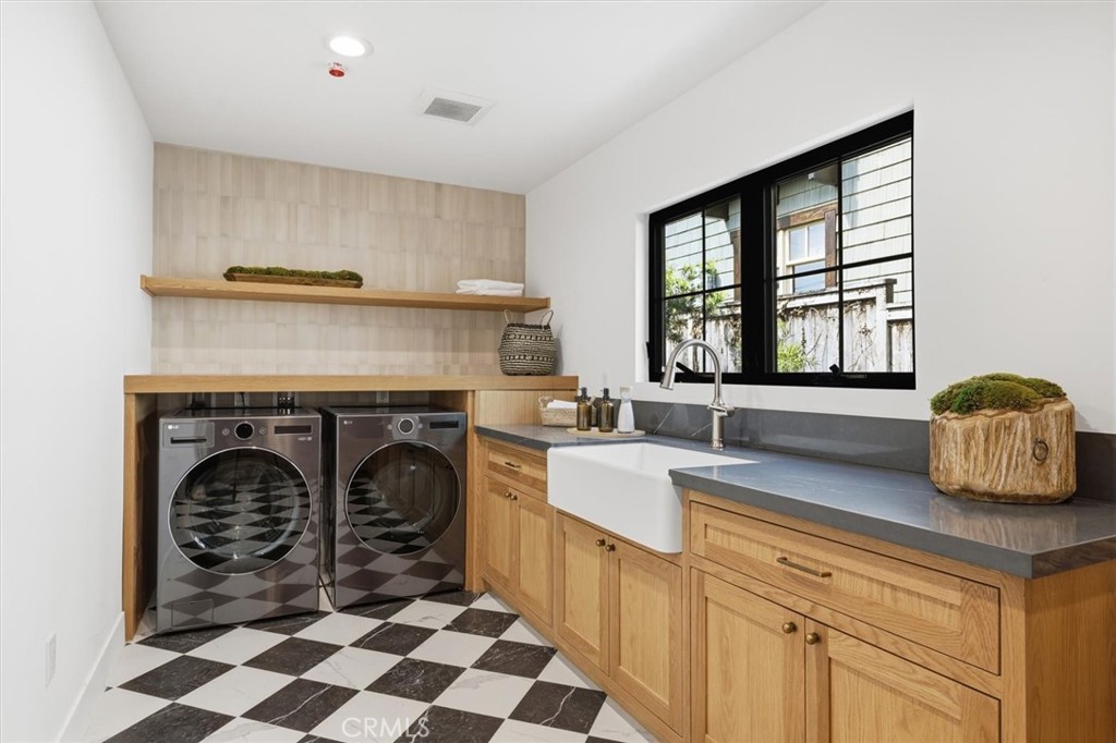 865 10th Street