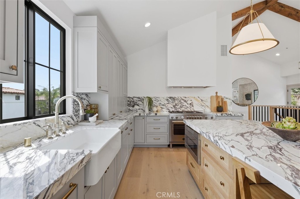 865 10th Street