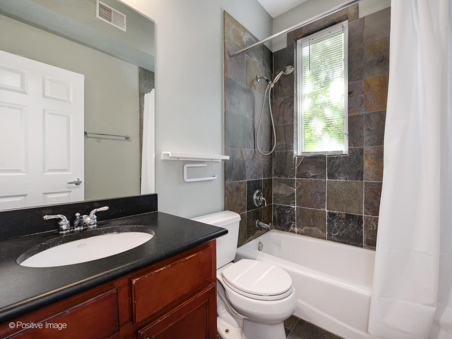 5003 N Lincoln Avenue Unit: 5