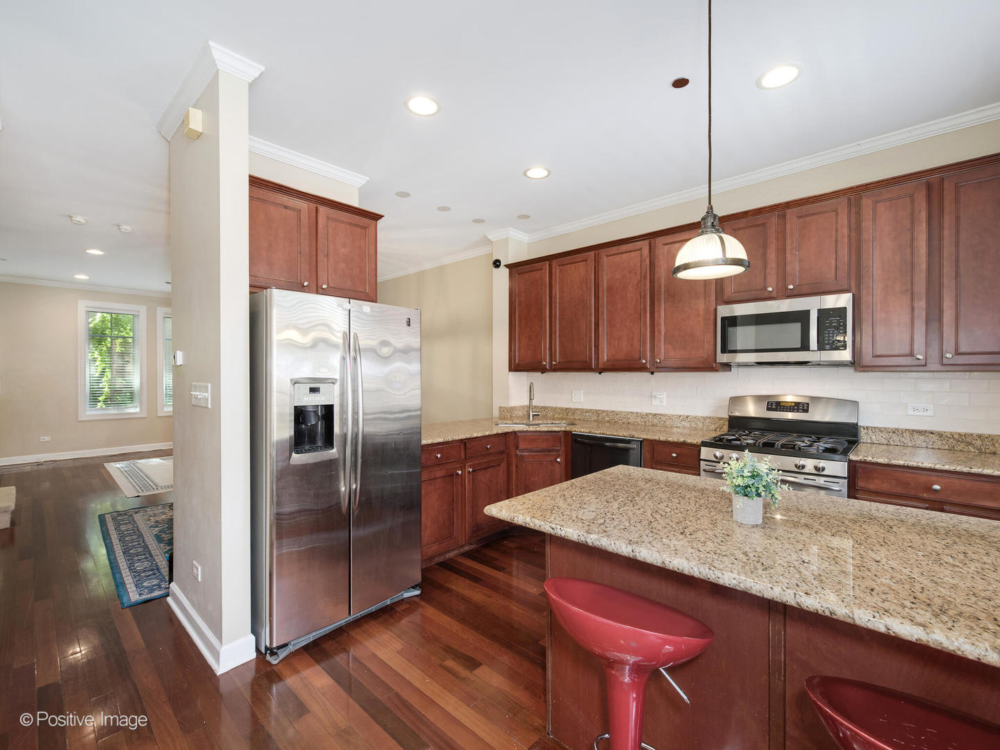 5003 N Lincoln Avenue Unit: 5