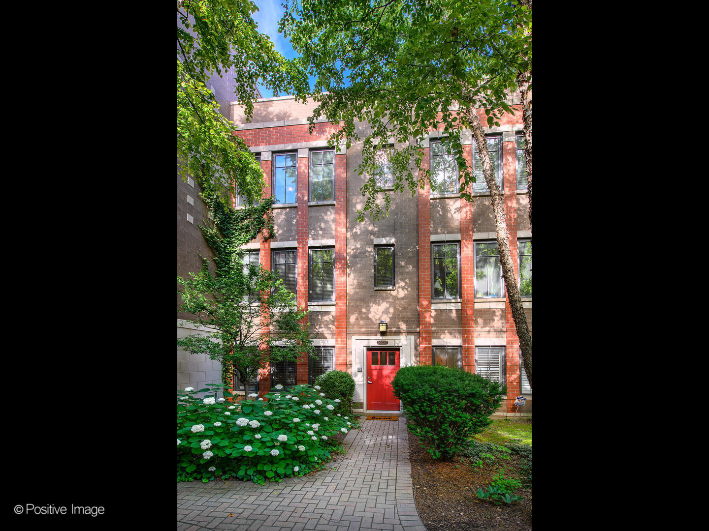 5003 N Lincoln Avenue Unit: 5