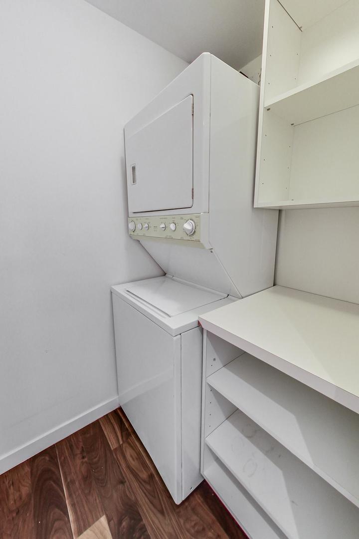 1555 N Astor Street Unit: 30E