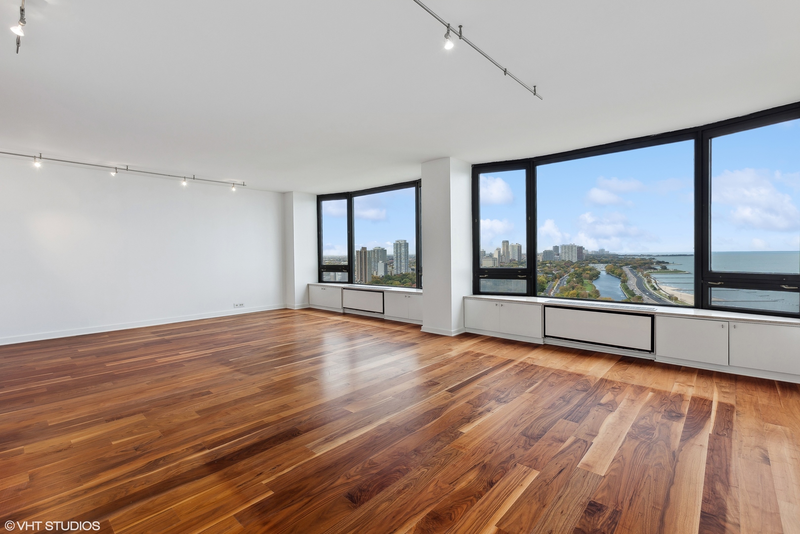 1555 N Astor Street Unit: 30E