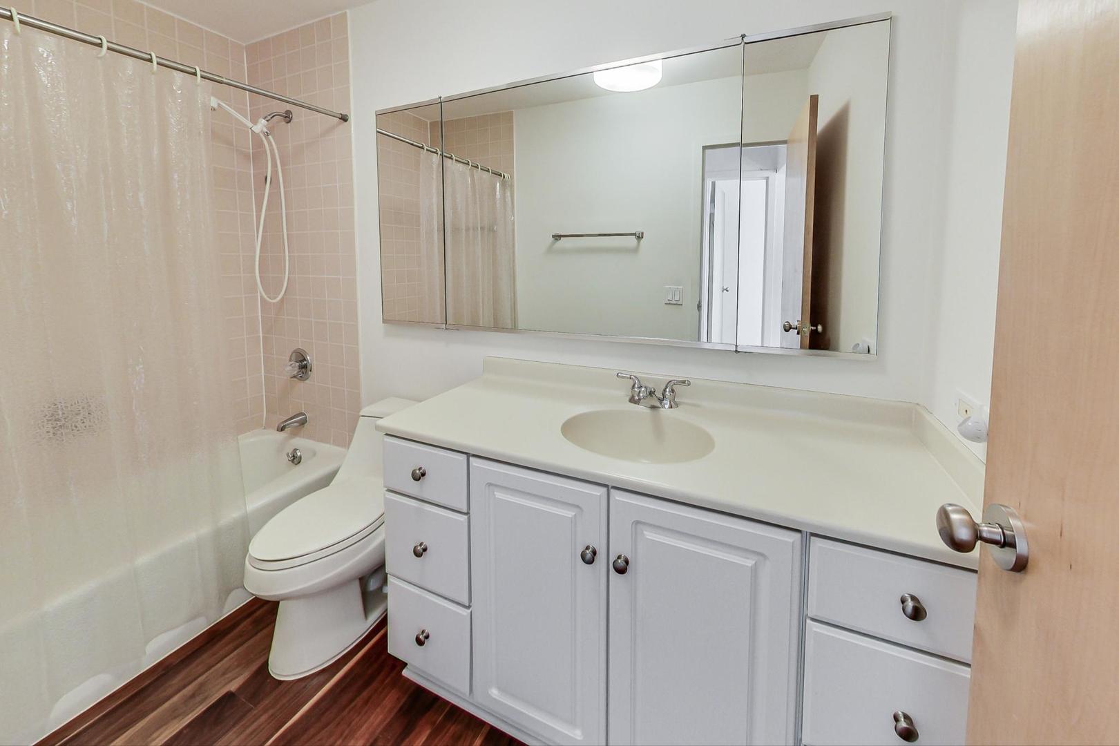 1555 N Astor Street Unit: 30E