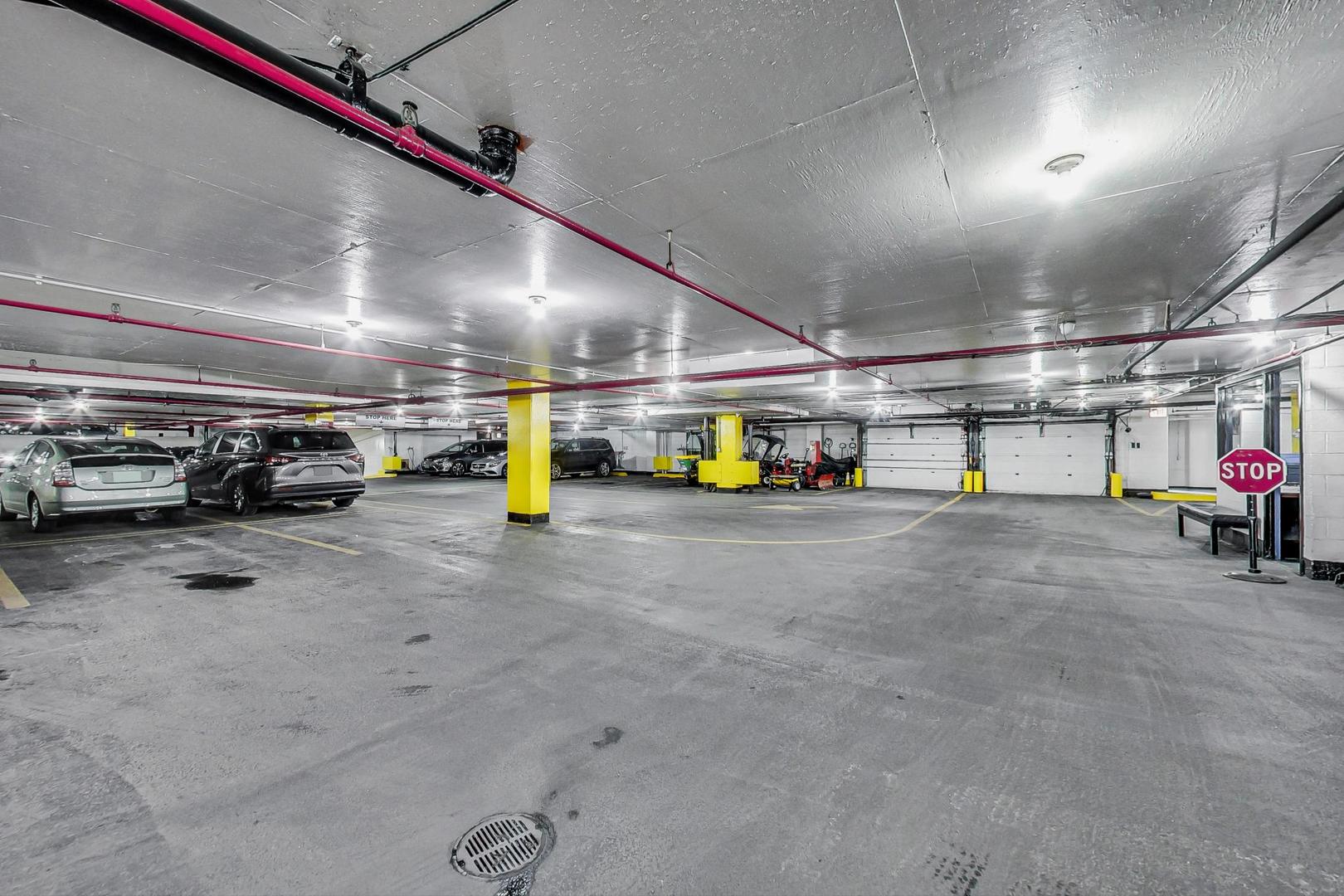 1555 N Astor Street Unit: 30E